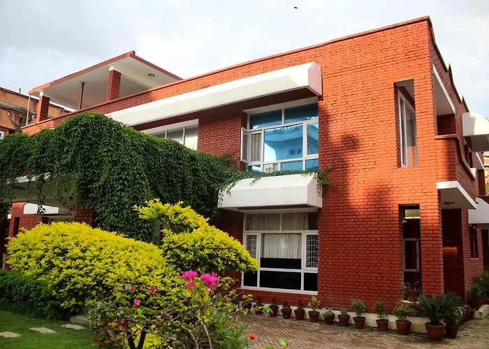 Sampada Garden 3*